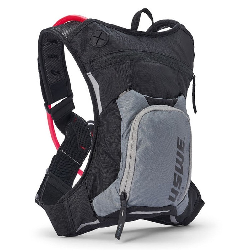 USWE 22 Raw 3 Backpack With 2.0L Hydration Bladder – Carbon Black