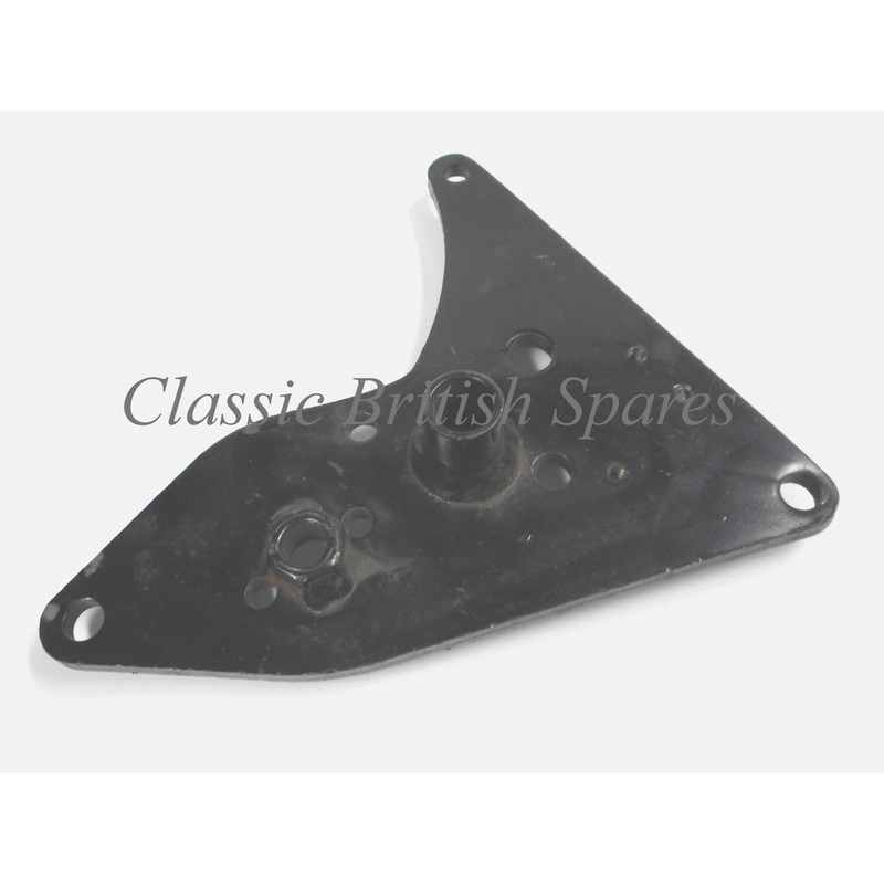 Triumph Trident Right Hand Side Engine Mounting Plate 83-5473 1975 T160 NOS
