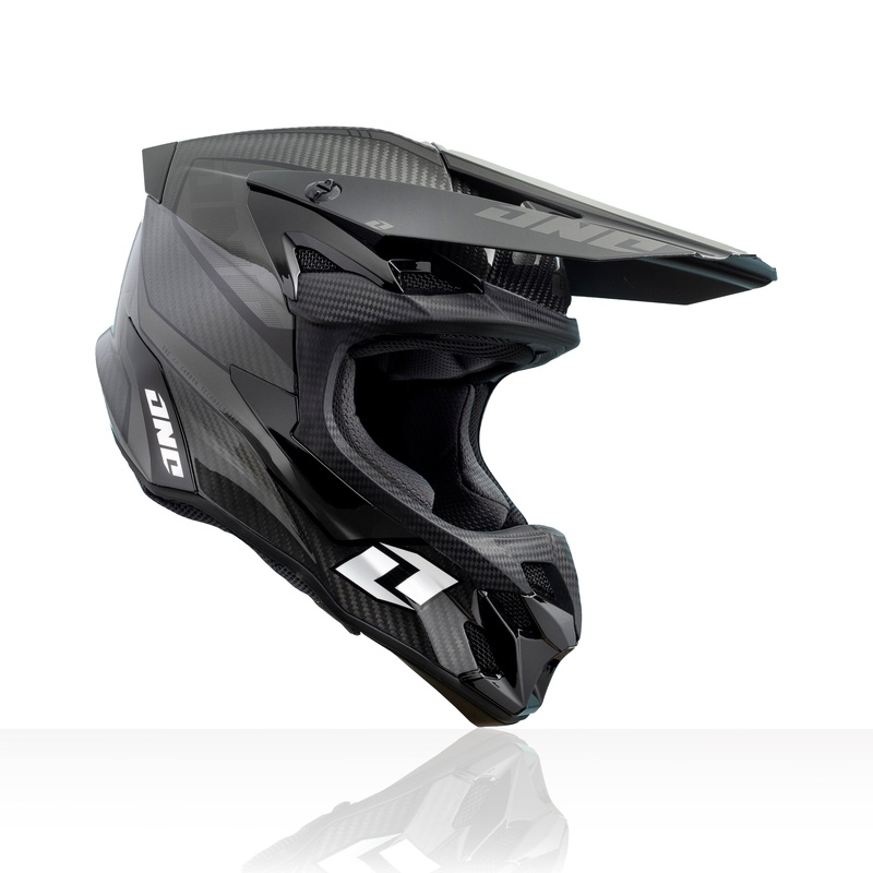 X-197 HELMET CARBON – BLACK ONYX S