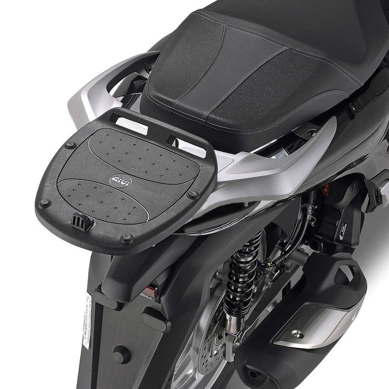 Honda SH125 20 Givi SR1181 Monolock Top Plate